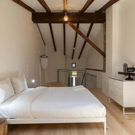 Апартаменты Apartamento2 4 Huespedes Con Patio Y Ducha Exterior Валенсия